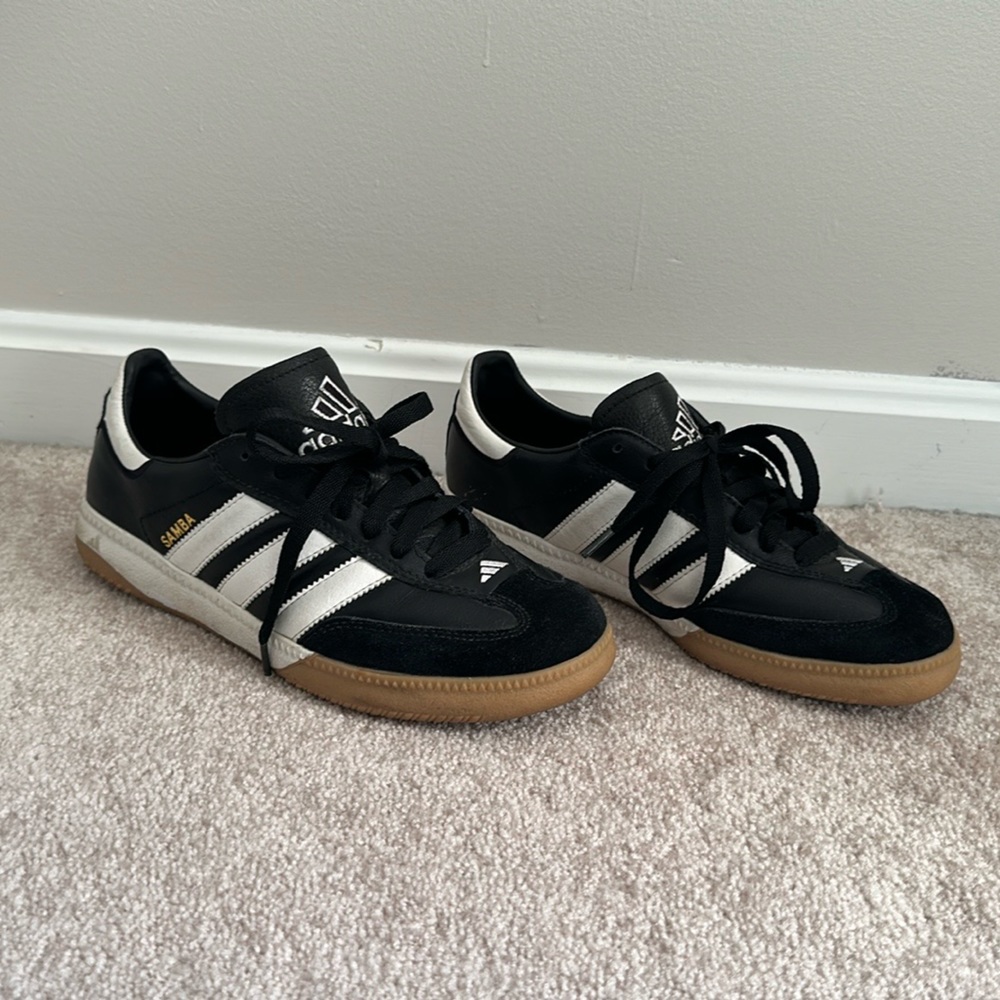 Adidas samoas